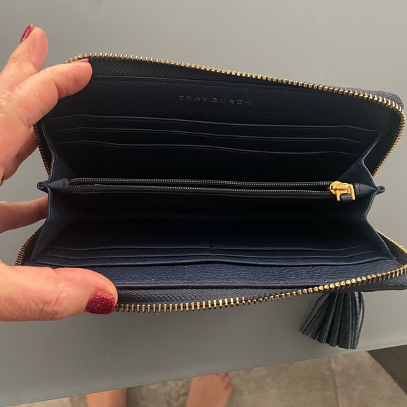 Tory Burch wallet - Picture 3 of 6